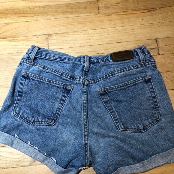 Denim shorts size 8 - Picture 4 of 4